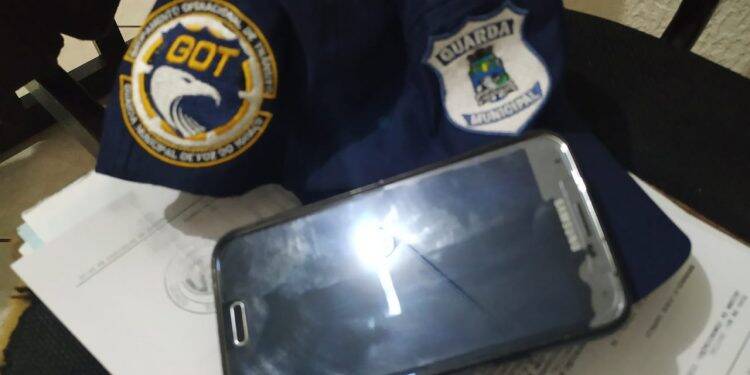 GM prende homem acusado de roubar celular na Avenida Brasil