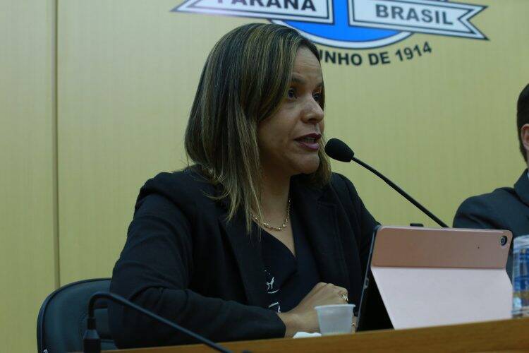 Prefeito anuncia topografia, projetos de moradia e regularização fundiária para Ocupação do Bubas