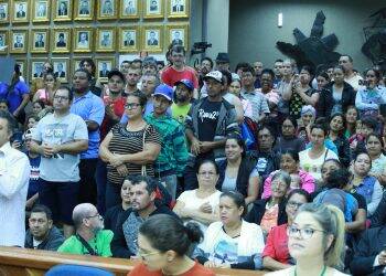 Prefeito anuncia topografia, projetos de moradia e regularização fundiária para Ocupação do Bubas