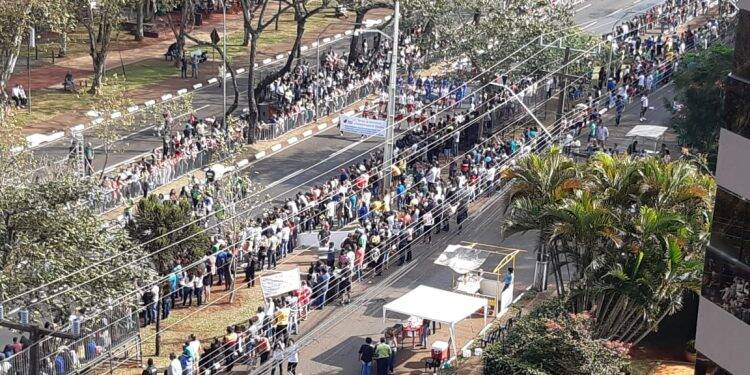 Desfile da Independência em Foz do Iguaçu  teve presença de militares da Argentina e Paraguai