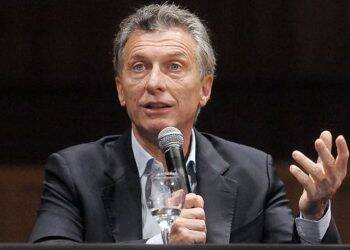 Argentina limita compra de dólares para conter desvalorização do peso