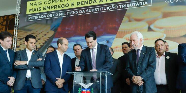 Paraná retira 60 mil itens do regime de Substituição Tributária