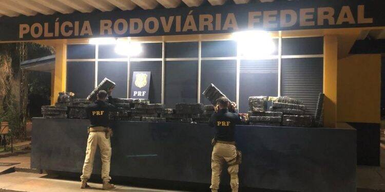 PRF apreende meia tonelada de maconha