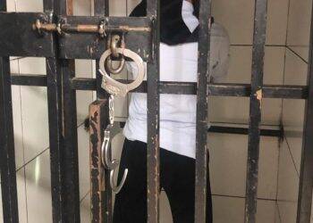 GDE prende empresário com pistola, escopetas e munições