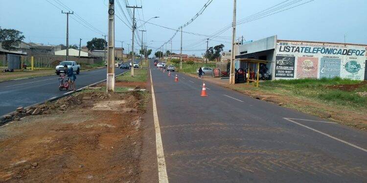 Faixa elevada está sendo construída na Avenida Andradina