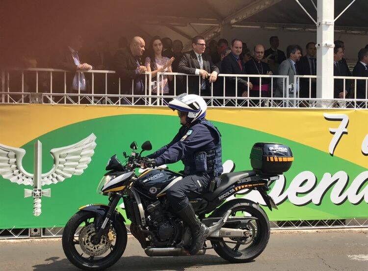 Desfile da Independência em Foz do Iguaçu  teve presença de militares da Argentina e Paraguai