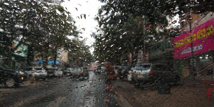 Simepar e Climatempo preveem pancadas de chuva em Foz hoje