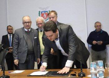 Detran Paraná passa a validar habilitações do Paraguai