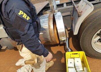 PRF apreende 89 quilos de cocaína dentro de tanque de combustível