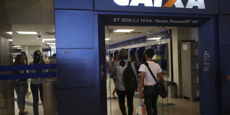 Começa nesta semana pagamento de R$ 500 por conta do FGTS