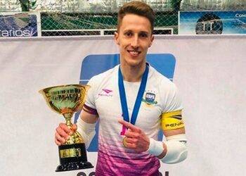 Henrique Rafagnin é campeão com seleção brasileira de futsal