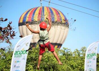 Com balões coloridos nos céus e competições radicais,  Jogos de Aventura e Natureza chegam aos lindeiros