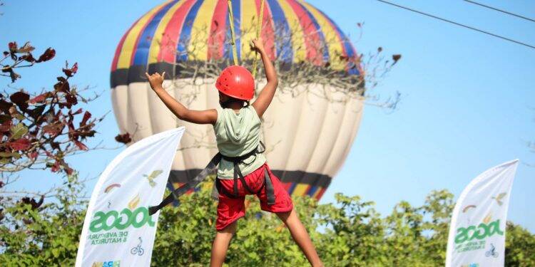 Com balões coloridos nos céus e competições radicais,  Jogos de Aventura e Natureza chegam aos lindeiros