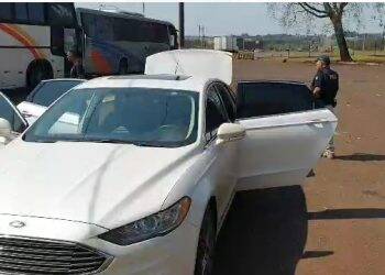 PRF encontra celulares em fundo falso de automóvel