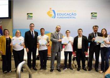 Colégio Ulysses Guimarães, de Foz, é destaque no IDEB e recebe prêmio em Brasília