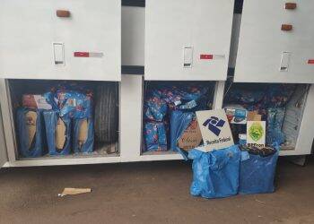 Ônibus é apreendido com 6 mil pacotes de cigarros