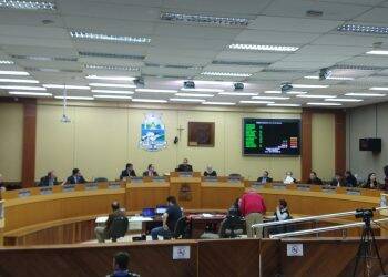 Sessão na Câmara têm quatro pedidos de CPIs e oposição vê como manobra