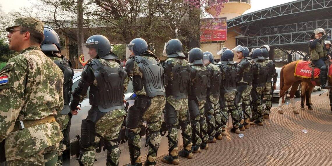 La protesta de Paseros termina en confrontación con la policía en Paraguay
