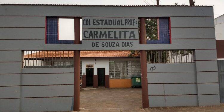 Quatro meses após interdição, obras ainda não iniciaram no Colégio Carmelita