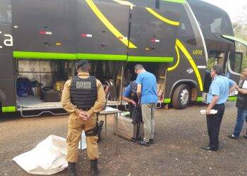 BPFron apreende mercadorias e veículos em Céu Azul