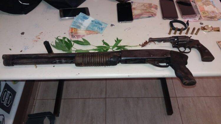 Em ação conjunta, Polícia Civil e Polícia Militar prendem suspeitos de roubo a turistas