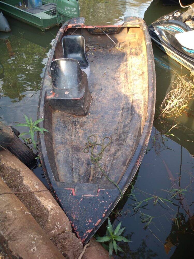 Polícia Federal prende três pessoas e apreende 6 barcos com contrabando