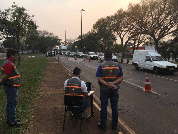 Operação focada em motociclistas apreende 36 veículos irregulares em Foz
