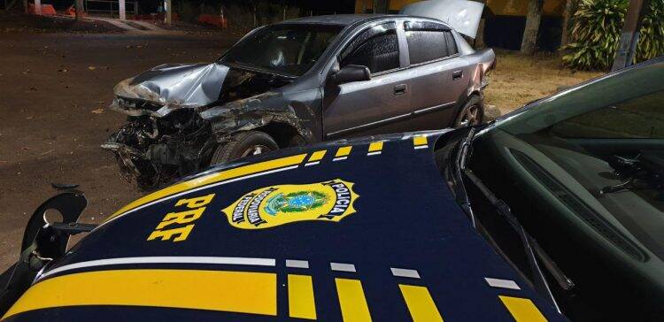 Após 20 km de fuga, PRF apreende em São Miguel 29 pistolas que iriam para o RJ