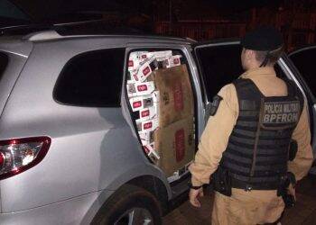 BPFRON Tira de circulação dois veículos carregados com cigarros Paraguaio.