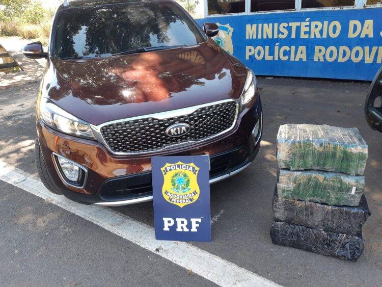 PRF faz duas apreensões de drogas em menos de 24 horas e prende 4 pessoas