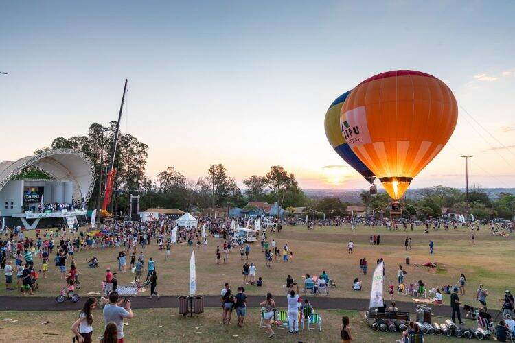 Abertura dos jogos de Aventura e Natureza proporciona show de imagens no Gramadão