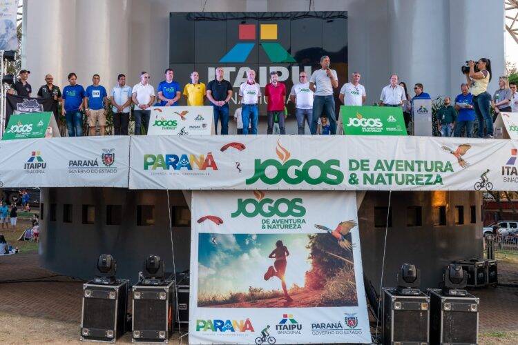 Abertura dos jogos de Aventura e Natureza proporciona show de imagens no Gramadão