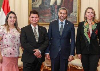 Lamborghini não reconhece empresário que se encontrou com Mario Abdo