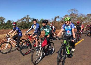 Passeio ciclístico reúne mais de 500 pessoas em Foz do Iguaçu