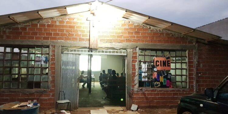 Encontro comunitário com o Cinema atrai mais de 70 pessoas na “Ocupação Bubas”