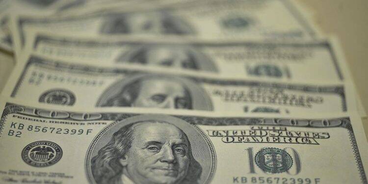 Dólar permanece estável na Argentina após controle cambial