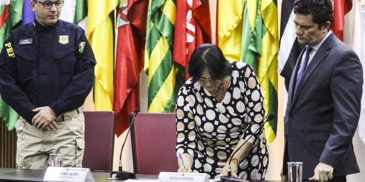 PRF e Direitos Humanos fazem parceria para combater violações