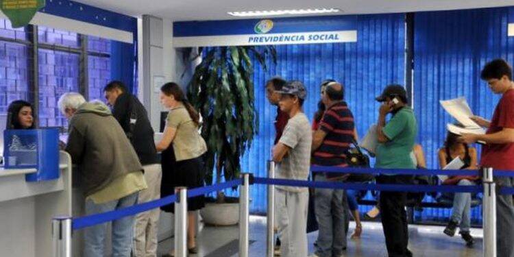 Prova de vida do INSS poderá ser feita pelo celular