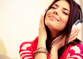 Rádio alcança 83% dos brasileiros e é mais popular entre os jovens