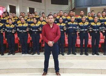 Prieto apresenta novos agentes de trânsito de Cidade do Leste