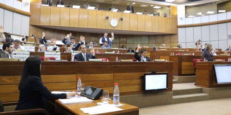 Senadores paraguaios confirmam novos diretores da Itaipu