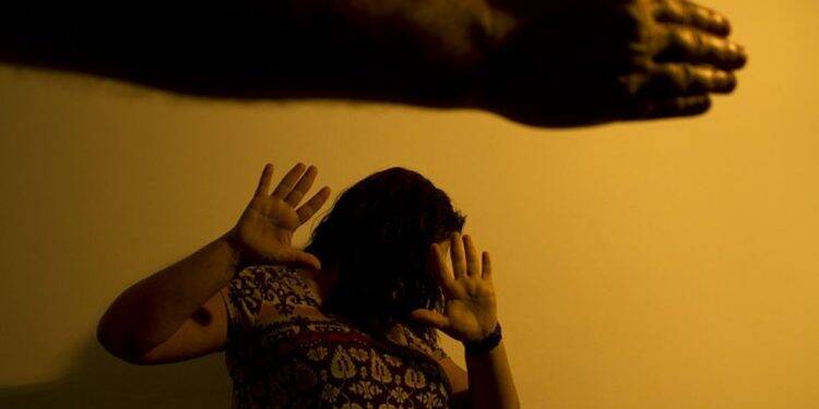 Estupro bate recorde e maioria das vítimas é de meninas até 13 anos