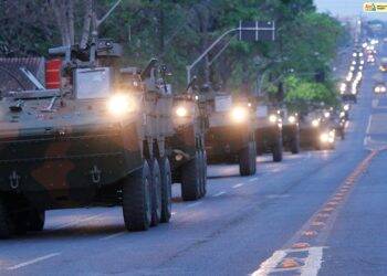 Vejas imagens do treinamento do Exército em Foz, Missal e Itaipulândia