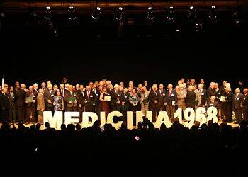 Conselho de Medicina homenageia três médicos de Foz do Iguaçu pelo Jubileu de Ouro