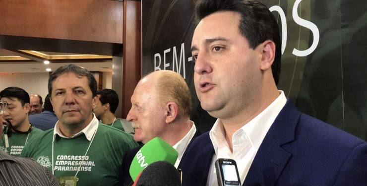 Governador chega a Foz para a abertura do Congresso da Faciap