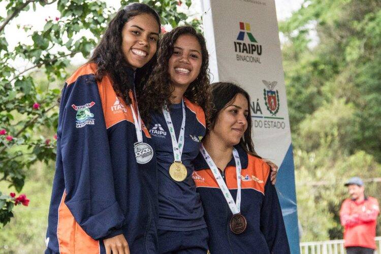 Pela 10ª vez, Instituto Meninos do Lago é a melhor equipe do Campeonato Brasileiro de Canoagem