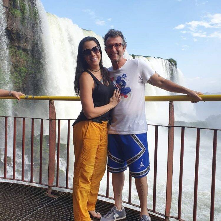 Neto, apresentador e ex-jogador do Corinthians, conhece as Cataratas e se surpreende
