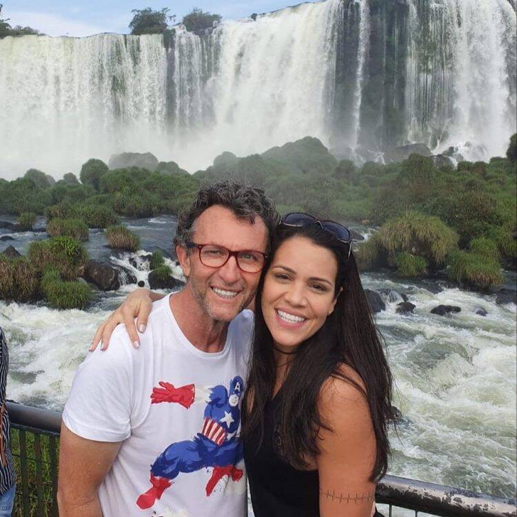 Neto, apresentador e ex-jogador do Corinthians, conhece as Cataratas e se surpreende