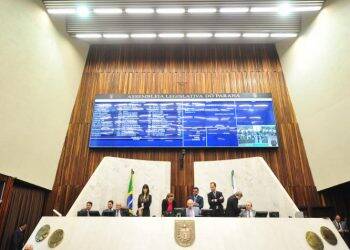 Por 39 votos contra 12, Assembleia Legislativa aprova fim da licença especial para servidores estaduais