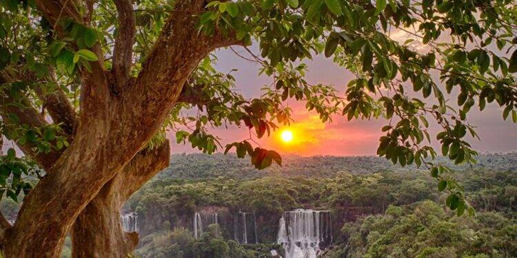 Previsão para esta quarta-feira, 23, é de sol e calor em Foz